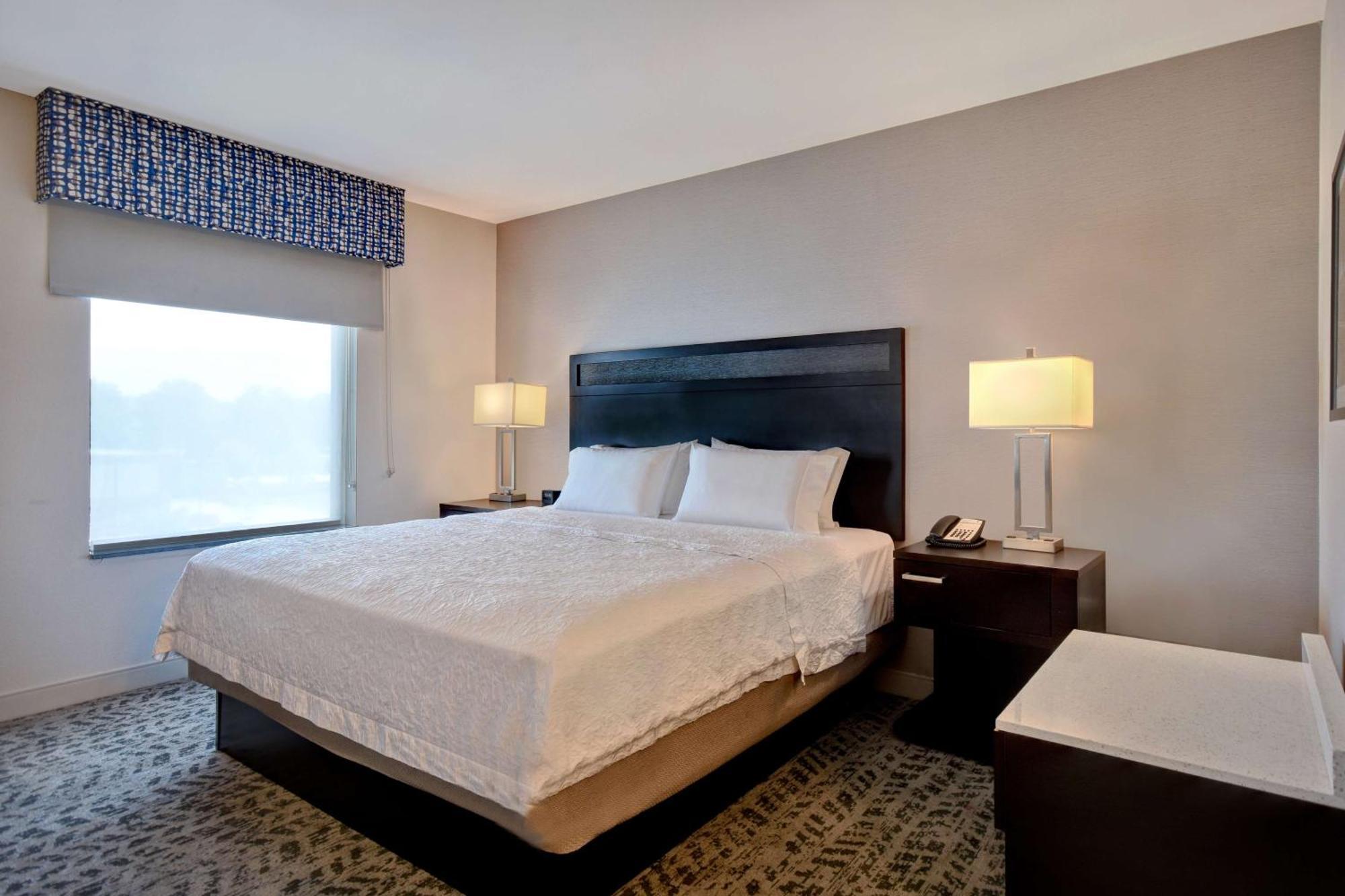 Hampton & South Meade Area Hotel Columbia