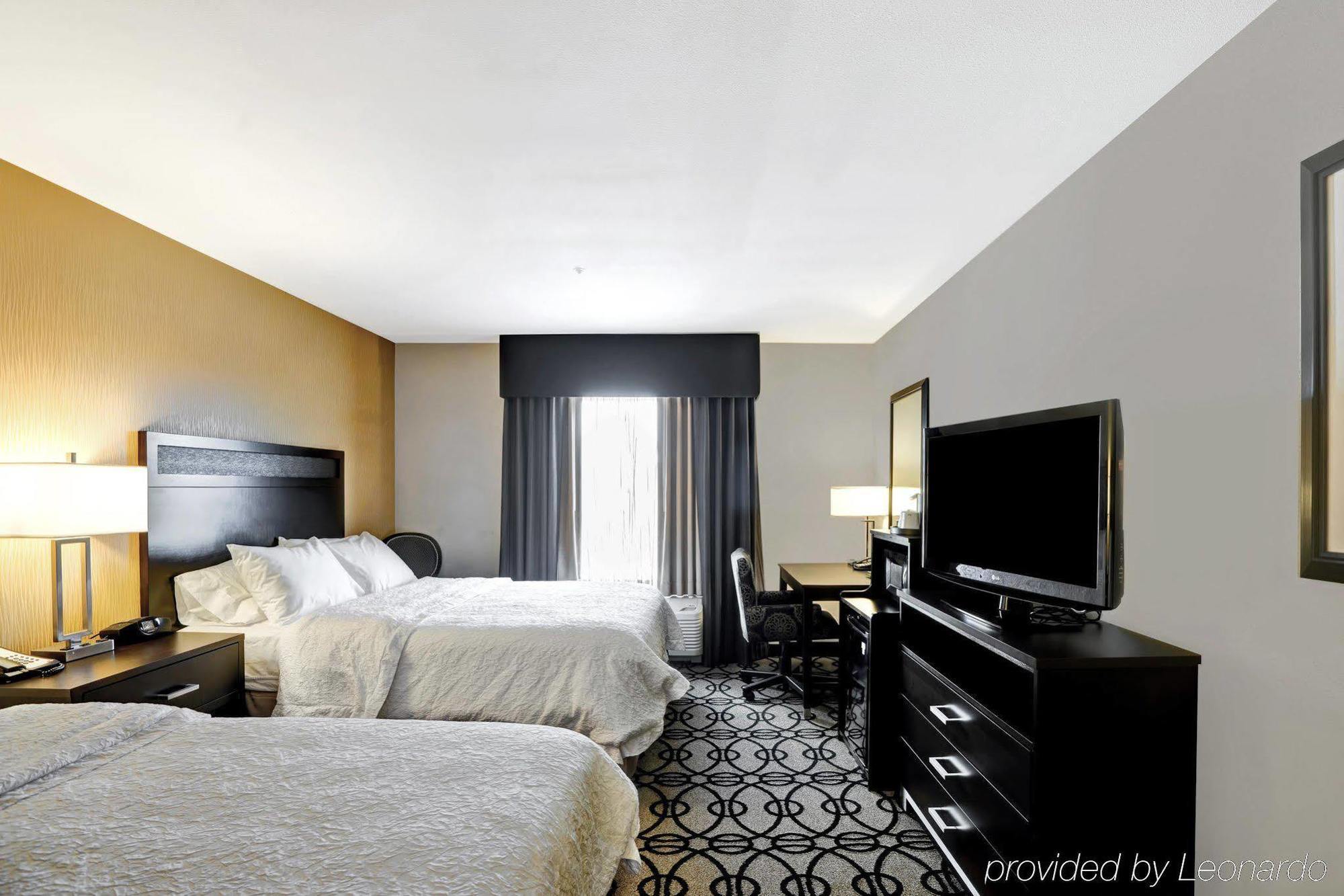 Hampton & South Meade Area Hotel Columbia