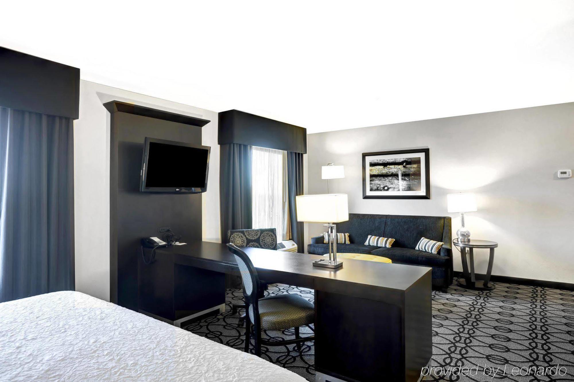 Hotel Hampton & South Meade Area Columbia
