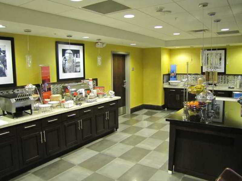 Hampton & South Meade Area Hotel